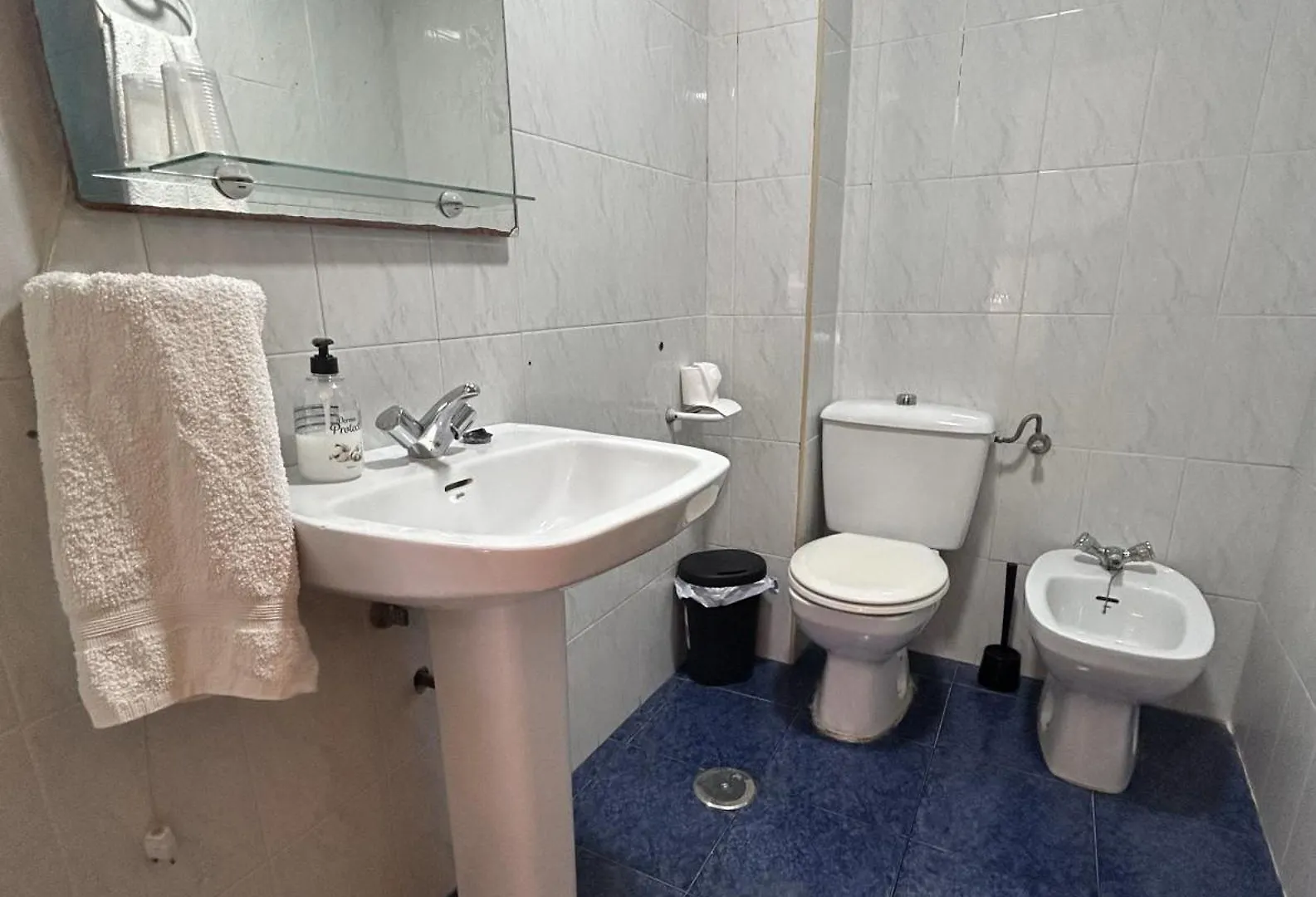 El Ancla Hotel Alcala del Rio Guest house